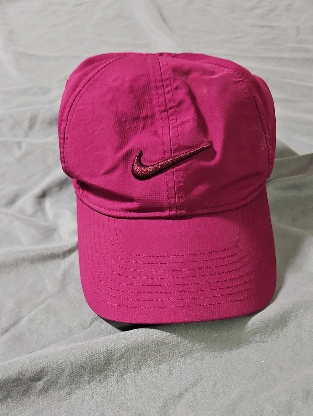 Nike Women's Magenta Swoosh Cap